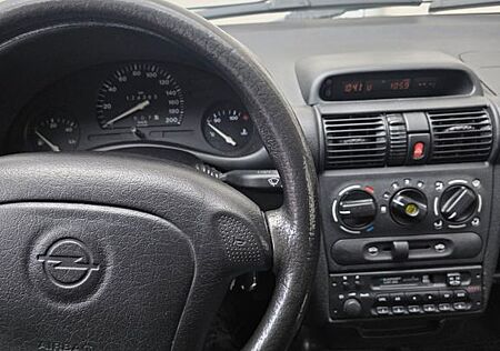 Opel Corsa 1.4 Swing Swing