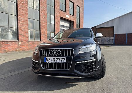 Audi Q7 V12 TDI quattro tiptronic -