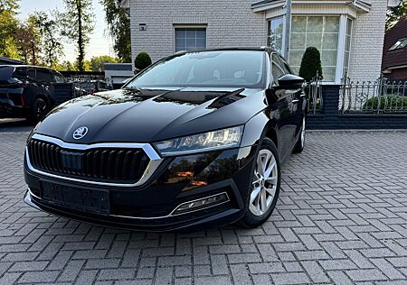 Skoda Octavia Style Head-Up KAMERA NAVI 2XMEMORY LED