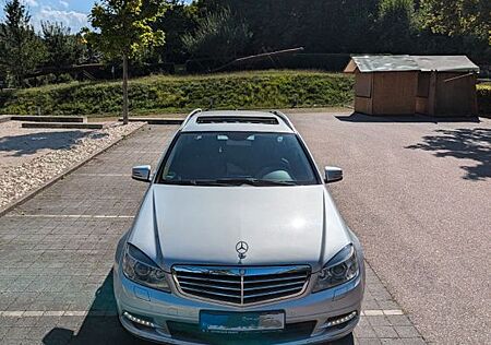 Mercedes-Benz C 200 CGI T BlueEFFICIENCY ELEGANCE Aut. ELE...