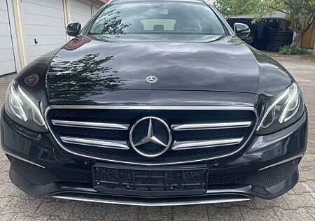 Mercedes-Benz E 200 - T-Modell LED Digi Tacho Volleder Kamera