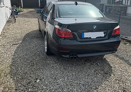 BMW 520i A -