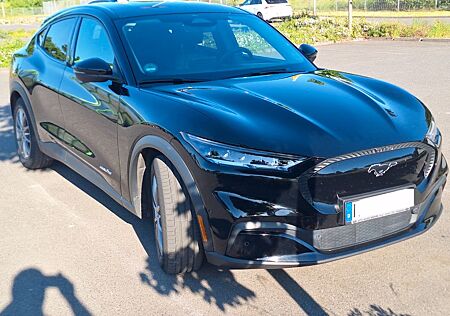 Ford Mustang Mach-E 75 kWh -