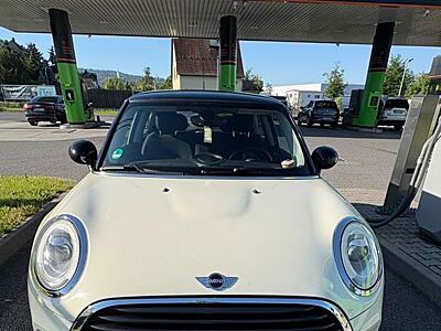 MINI Cooper D, Erstzulassung 22.09.2016, 131400 km,