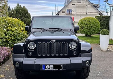 Jeep Wrangler 2.8l CRD Sahara + Softtop