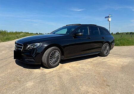 Mercedes-Benz E 300 de T AMG, Dist, Burm, Night, Pano, Widescr