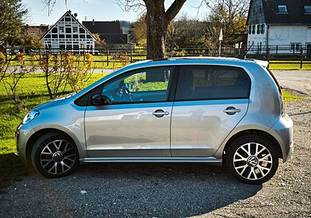 VW e-up! Volkswagen e-up! 32 kWh, Batteriezert. Cam, SHZ, PDC, CCS