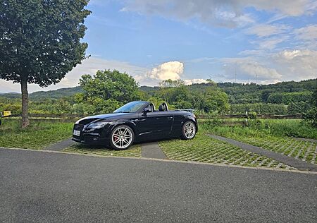 Audi TT 8J Roadster 2011 Competition Schwarz