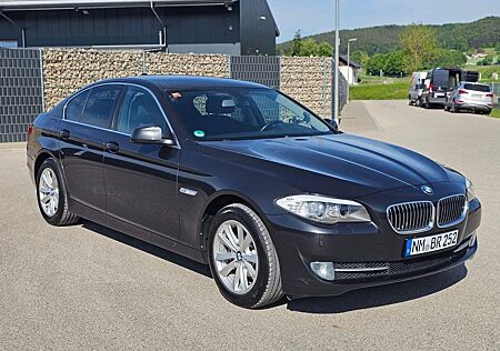 BMW 520i PDC/Tempomat/Bi-Xenon/Klima/Sehr Gepflegt