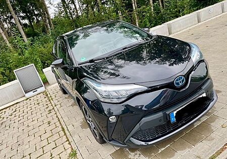 Toyota C-HR 2.0-l-VVTi Hybrid Team Deutschland Team...