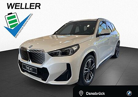 BMW iX1 gebraucht kaufen BMW iX1 xDrive30 Sportpaket Bluetooth HUD Navi LED