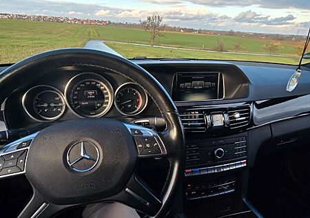 Mercedes-Benz E 300 BlueTEC T -