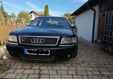 Audi S8 4.2 tiptronic quattro -