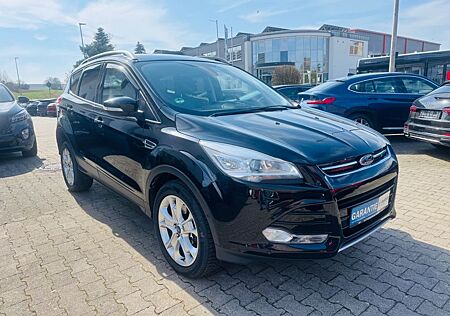 Ford Kuga Titanium 4x4+Bi.Xenon+Navi+SHZ+2xPDC+