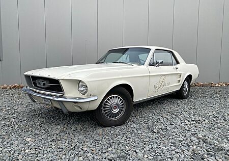 Ford Mustang 1967 3.3 I6 mit 3 SPEED MANUAL