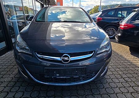 Opel Astra J Lim. 5-trg. Exklusiv