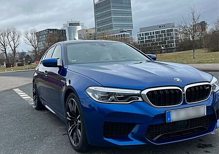 BMW M5 xDrive A