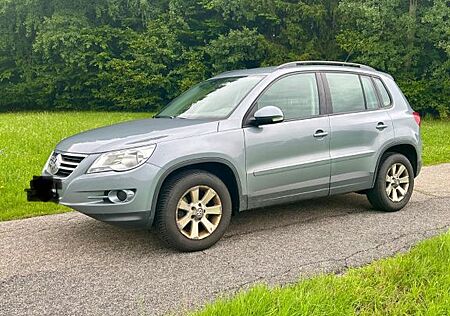 VW Tiguan Volkswagen 2.0 TDI Automatik 4MOTION Track & Fie...