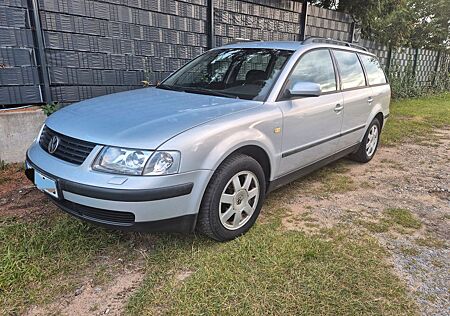 VW Passat Variant Volkswagen 1.8 T, TÜV NEU, NUR 81TKM, 2.HD