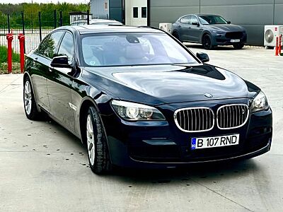 BMW 750i xDrive -