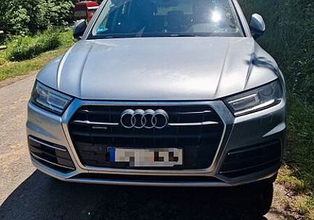 Audi Q5 2.0 TFSI S tronic quattro -
