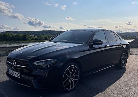 Mercedes-Benz E 300 de 4MATIC Autom. -AMG Line- Panoramadach