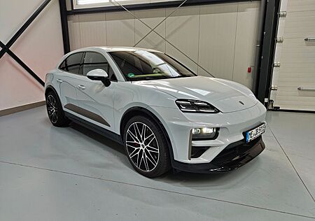 Porsche Macan Turbo Electric