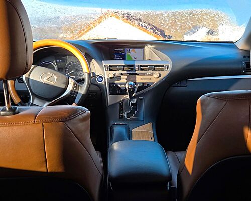 Lexus RX 450h HUD, ventilated seats, brown leather