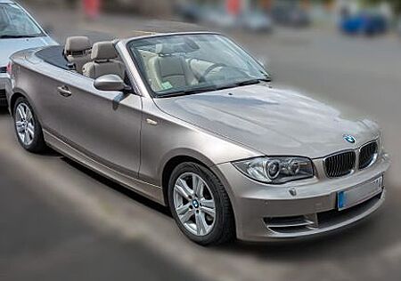 BMW 118i Cabrio TÜV bis 2026 angemeldet