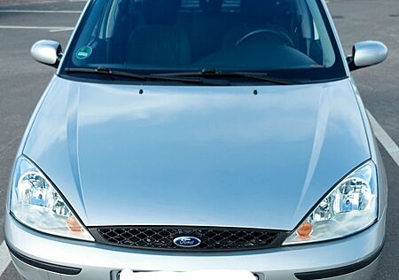 Ford Focus Bj.2004 ,Tüv 12/2026, Klima ,147200