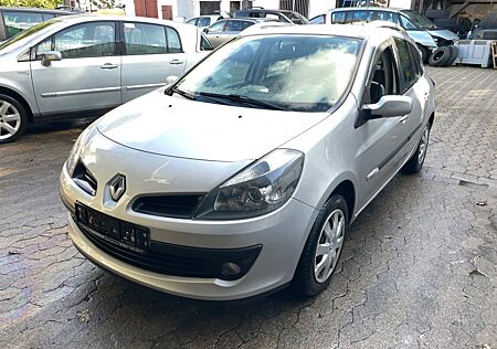 Renault Clio Grandtour by Rip Curl 1.2 16V Eco2 Rip Curl