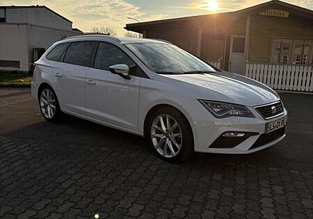 Seat Leon ST FR 2.0 TDI 150 PS*AHK*SeatSound*Navi*DAB