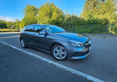 Mercedes-Benz A 180 Urban | Anthrazit Facelift