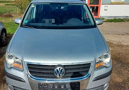 VW Touran Volkswagen 2.0 TDI, 7 Sitzer, AHK,