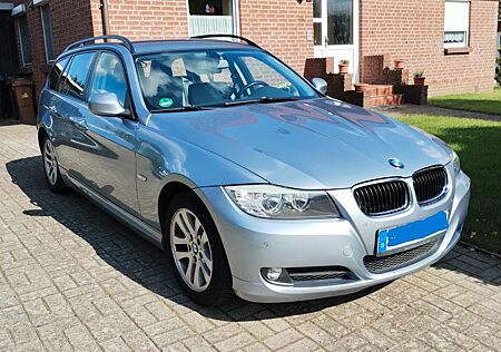 BMW 318i A Touring -