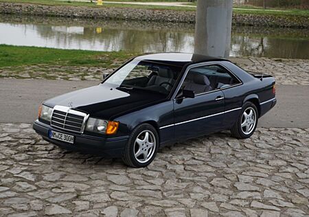 Mercedes-Benz E 300 CE