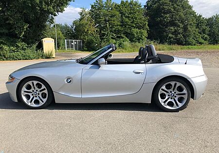 BMW Z4 2.2i -Sportsitze, Das perfekte Sommerauto!