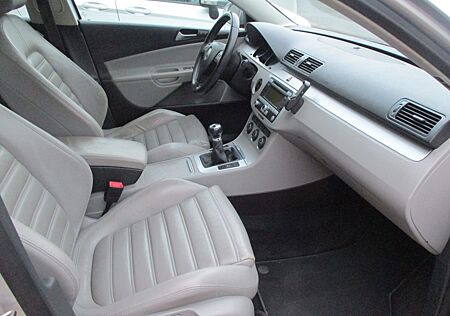 VW Passat Variant Volkswagen Sportline TDI BlueMotion--Euro-5