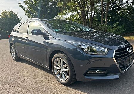 Hyundai i40 1.7 CRDi blue Style DCT | Scheckheftgepflegt