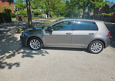 VW Golf Volkswagen 1.2 TSI BMT LOUNGE mit *Standheizung !*