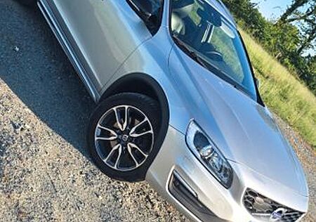Volvo V60 CC V60 Cross Country D3