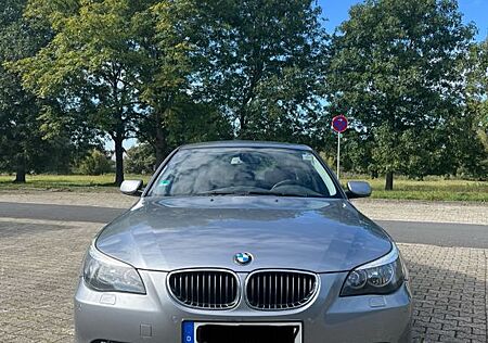 BMW 523i - TÜV BIS 2026