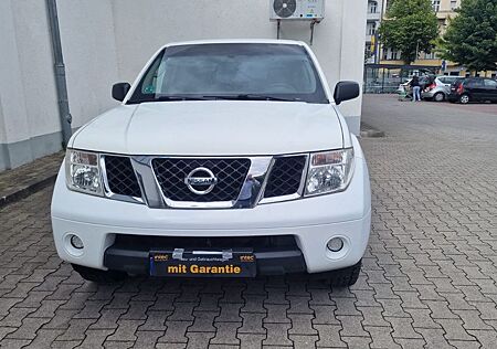 Nissan Pathfinder /7xSitze/AHK/Standheizung-Klima
