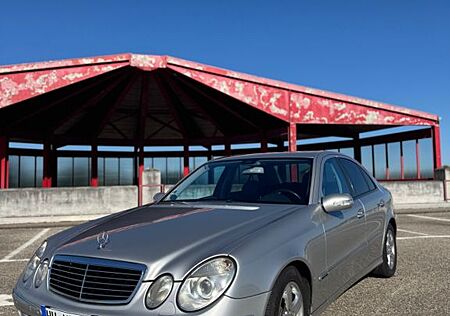 Mercedes-Benz E 350 4MATIC AVANTGARDE Avantgarde
