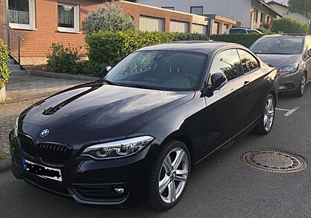 BMW 220i Coupé Sport Line