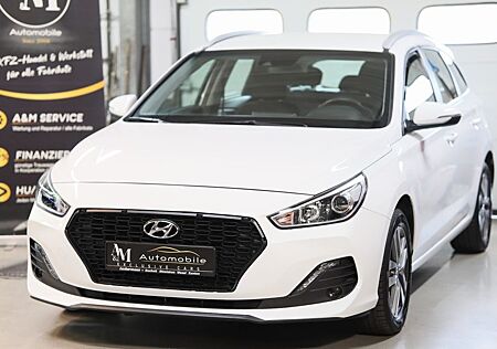 Hyundai i30 CW TREND *