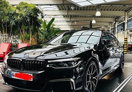 BMW M550i xDrive G30