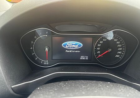 Ford Mondeo 2,0 EcoBoost Titanium Turnier PowerSh...