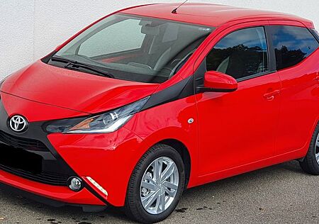 Toyota Aygo (X) -shift Automatik Kamera Alu Top Zustand