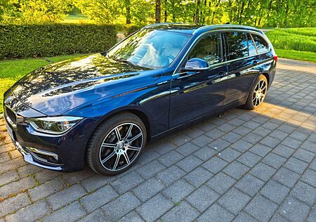 BMW 335d xDrive Touring Luxury Line Automat. Lux...